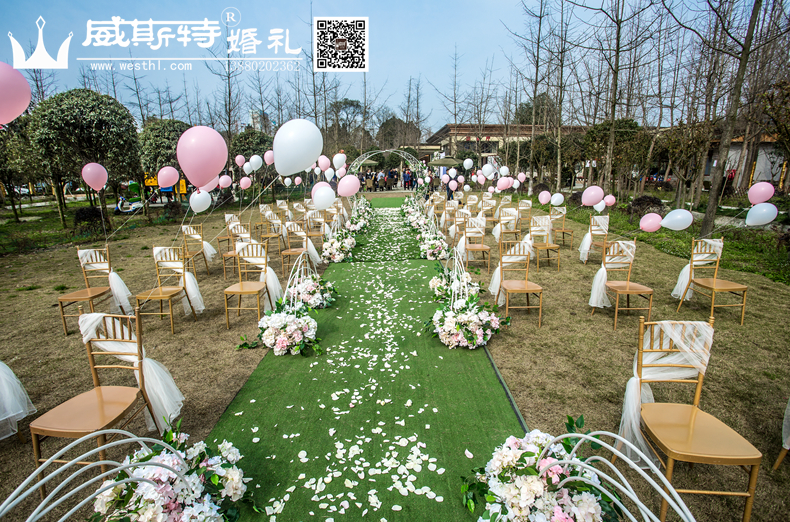 户外草坪婚礼——繁花主题婚礼